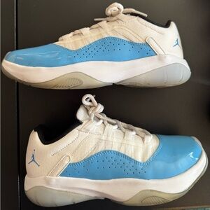 Nike Air Jordan 11 Cmft White & University Blue Sneakers Youth Size 7